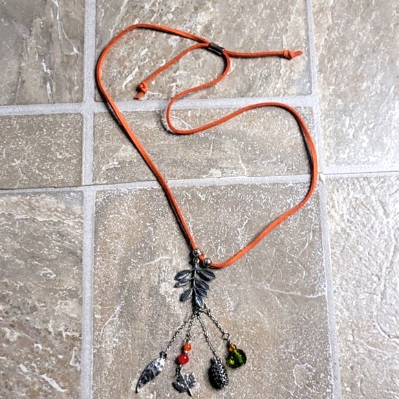 🍁HAND-CRAFTED NECKLACE - Picture 2 of 5